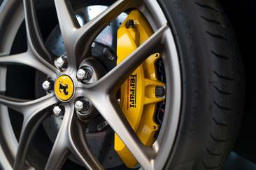 Ferrari F12 Berlinetta — photo 17
