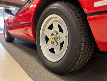 Ferrari 208 GTB Turbo — photo 20