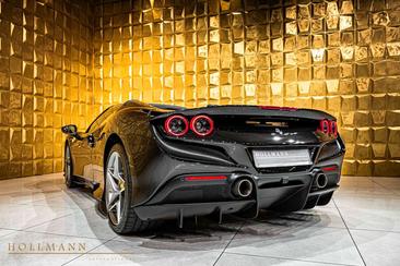 Ferrari F8 Spider — photo 5