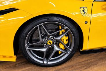 Ferrari F8 Spider — photo 4