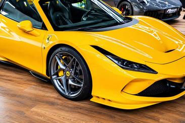 Ferrari F8 Spider — photo 9