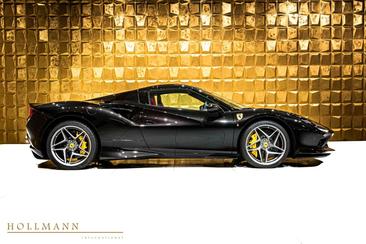 Ferrari F8 Spider — photo 12