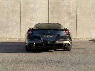 Ferrari F12 Berlinetta — photo 5