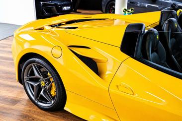 Ferrari F8 Spider — photo 11
