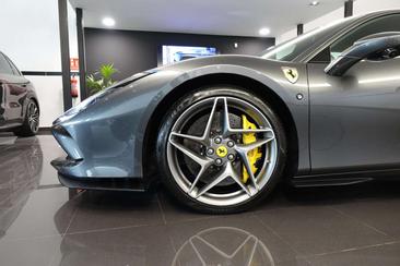 Ferrari F8 Tributo — photo 24