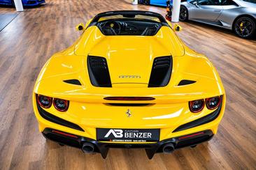 Ferrari F8 Spider — photo 15