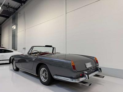 Ferrari 250 GT 2+2