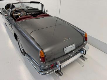 Ferrari 250 GT 2+2 — photo 3