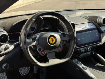 Ferrari GTC4Lusso T — photo 11