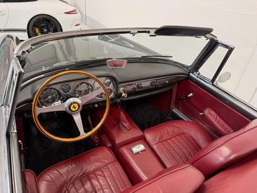 Ferrari 250 GT 2+2 — photo 5