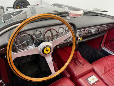 Ferrari 250 GT 2+2 — photo 6