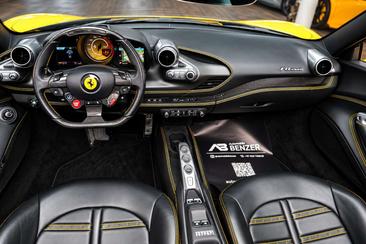 Ferrari F8 Spider — photo 34