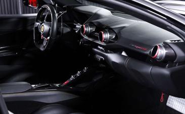 Ferrari 812 Superfast — photo 8