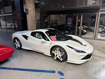 Ferrari F8 Spider — photo 3