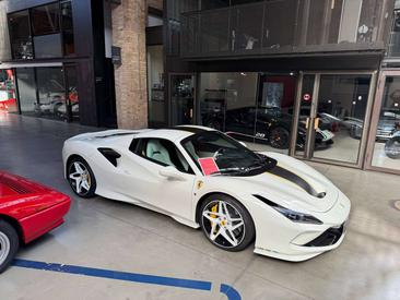 Ferrari F8 Spider — photo 6