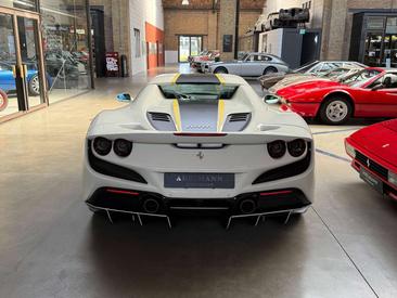 Ferrari F8 Spider — photo 9