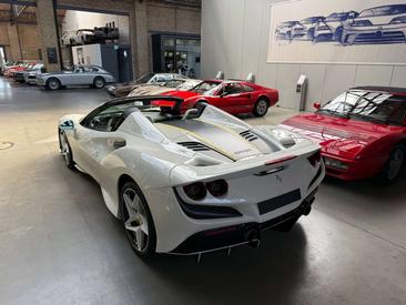 Ferrari F8 Spider — photo 12