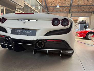 Ferrari F8 Spider — photo 14