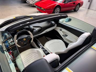 Ferrari F8 Spider — photo 17