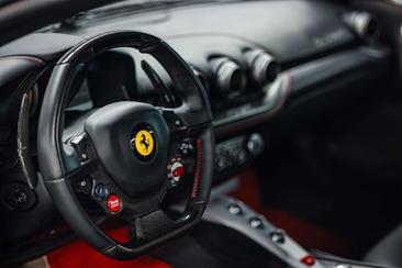 Ferrari F12 Berlinetta — photo 3