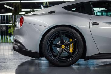 Ferrari F12 Berlinetta — photo 8