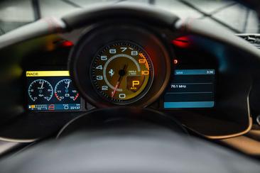 Ferrari F12 Berlinetta — photo 32