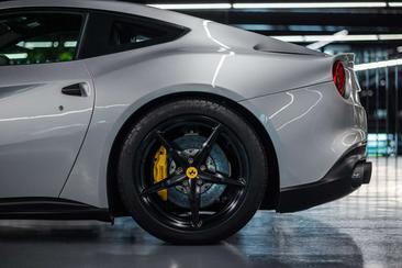 Ferrari F12 Berlinetta — photo 39