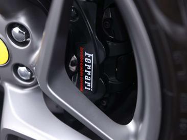 Ferrari F8 Tributo — photo 32