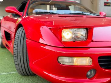 Ferrari F355 Berlinetta — photo 33