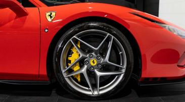 Ferrari F8 Tributo — photo 11