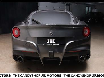 Ferrari F12 Berlinetta — photo 4