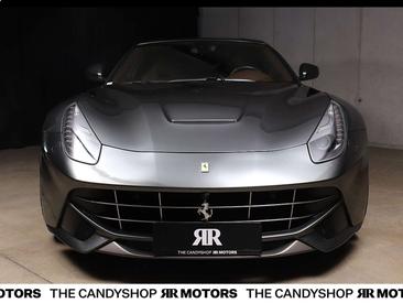 Ferrari F12 Berlinetta — photo 9
