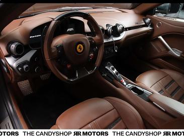 Ferrari F12 Berlinetta — photo 19