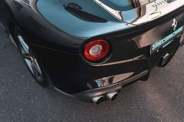 Ferrari F12 Berlinetta — photo 22