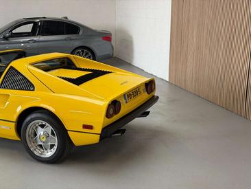 Ferrari 308 GTB Quattrovalvole — photo 12