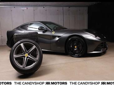 Ferrari F12 Berlinetta — photo 36