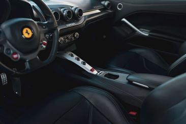Ferrari F12 Berlinetta — photo 40