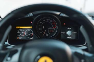 Ferrari F12 Berlinetta — photo 42