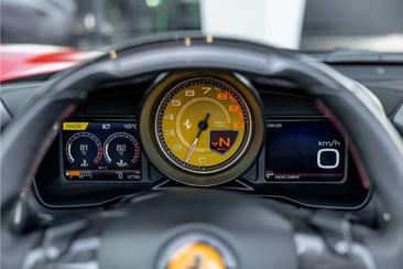 Ferrari F8 Spider — photo 19