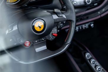 Ferrari F8 Spider — photo 20