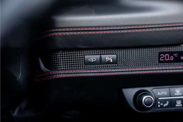 Ferrari F8 Spider — photo 23