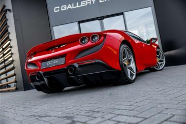 Ferrari F8 Spider — photo 28