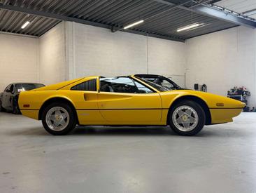 Ferrari 308 GTB Quattrovalvole — photo 42
