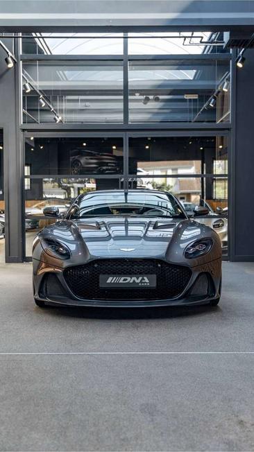 Aston Martin DBS Superleggera V12 — photo 30