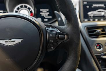 Aston Martin DBS Superleggera V12 — photo 35