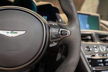 Aston Martin DBS Superleggera V12 — photo 16