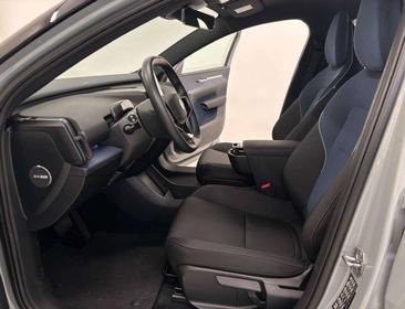 Volvo EX30 Single Motor Extended Range — photo 8
