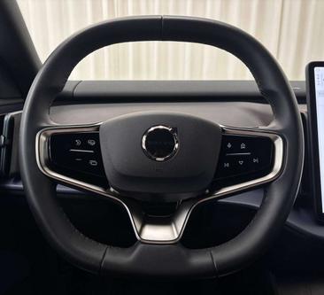 Volvo EX30 Single Motor Extended Range — photo 10