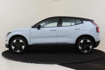 Volvo EX30 Single Motor Extended Range — photo 6