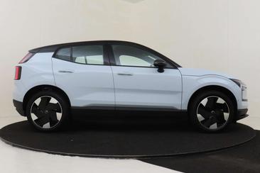 Volvo EX30 Single Motor Extended Range — photo 12